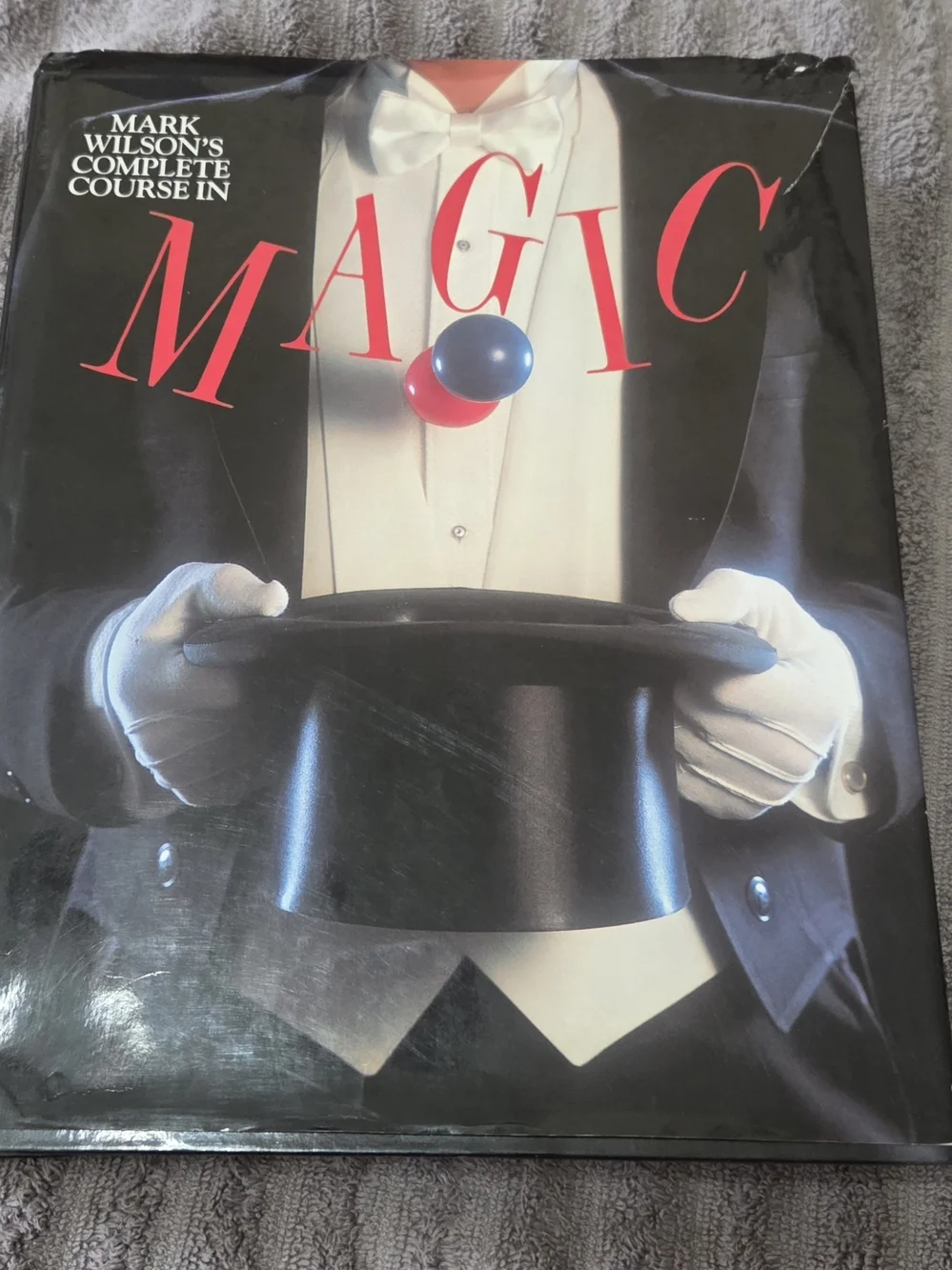 Vintage Mark Wilson's Complete Course in Magic Book Hard Cover 1988